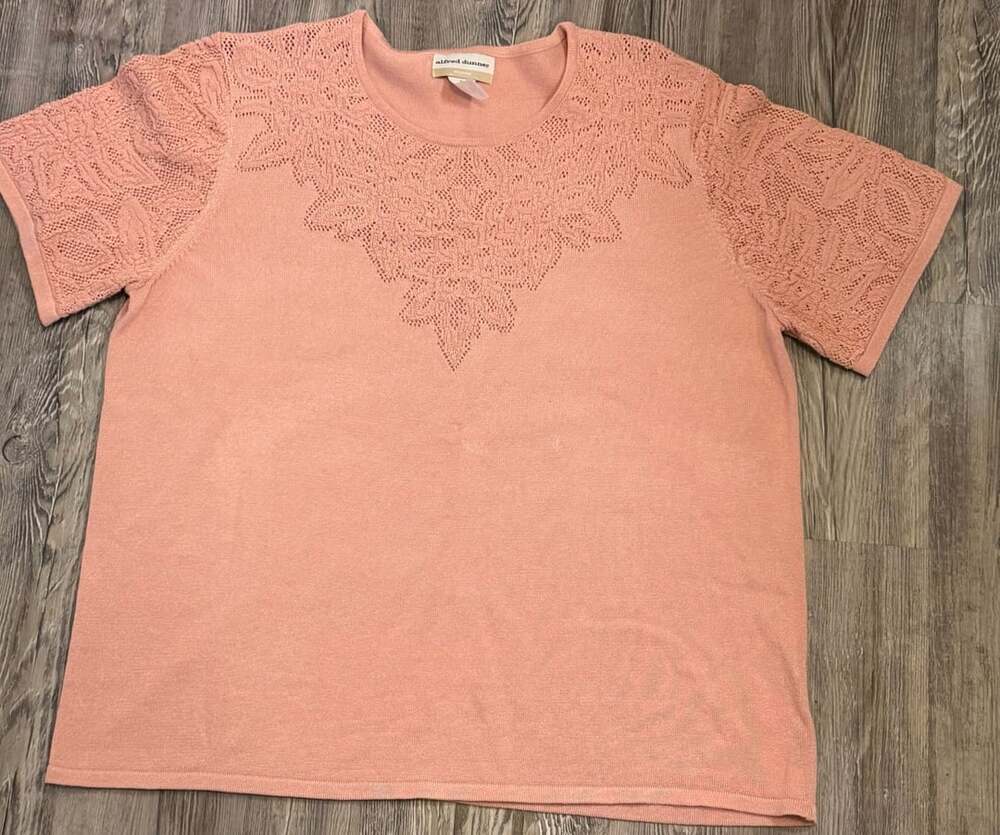 Alfred Dunner Crochet Neckline Top Size 1X Peach Cotton Blend